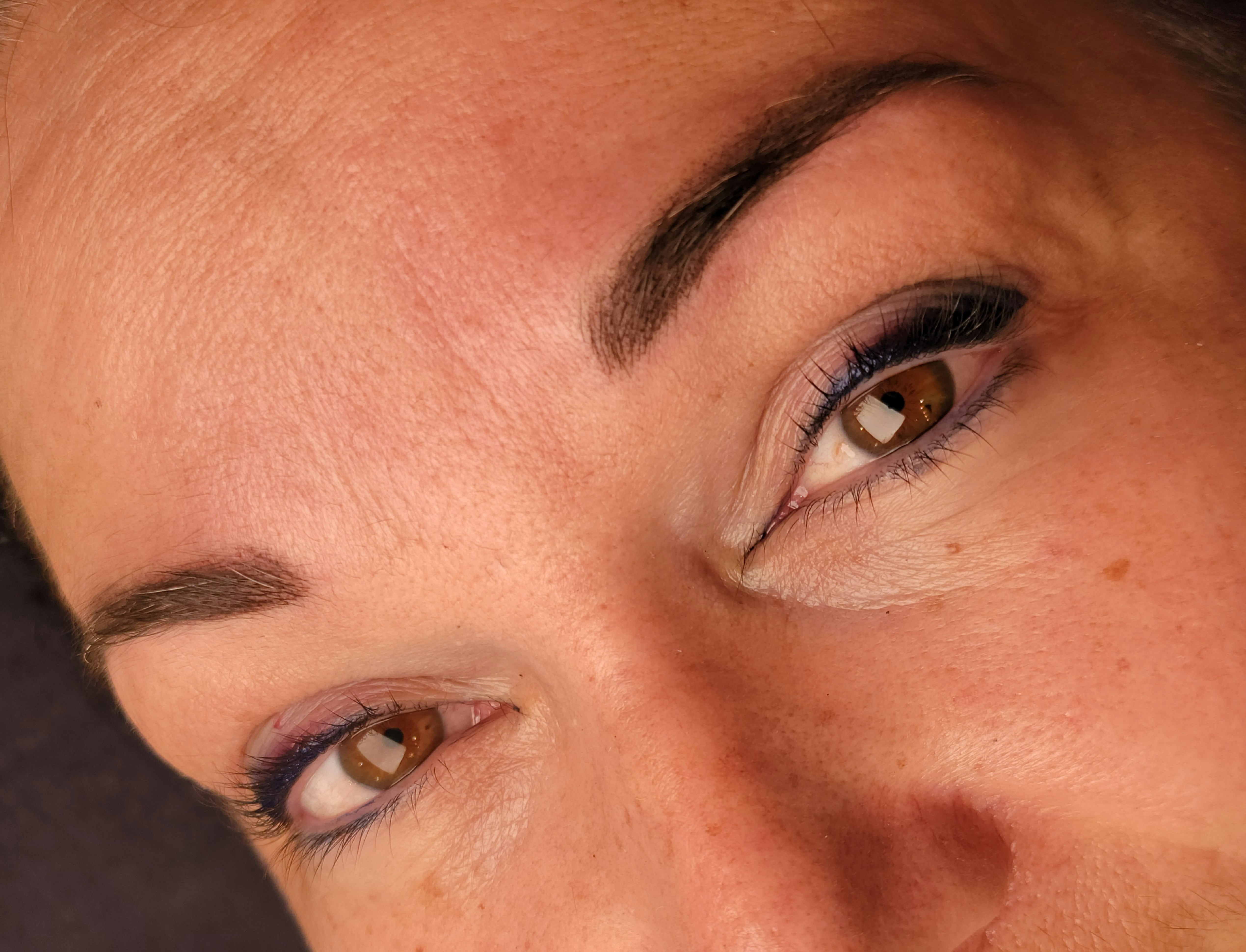 Sourcils avec Annie